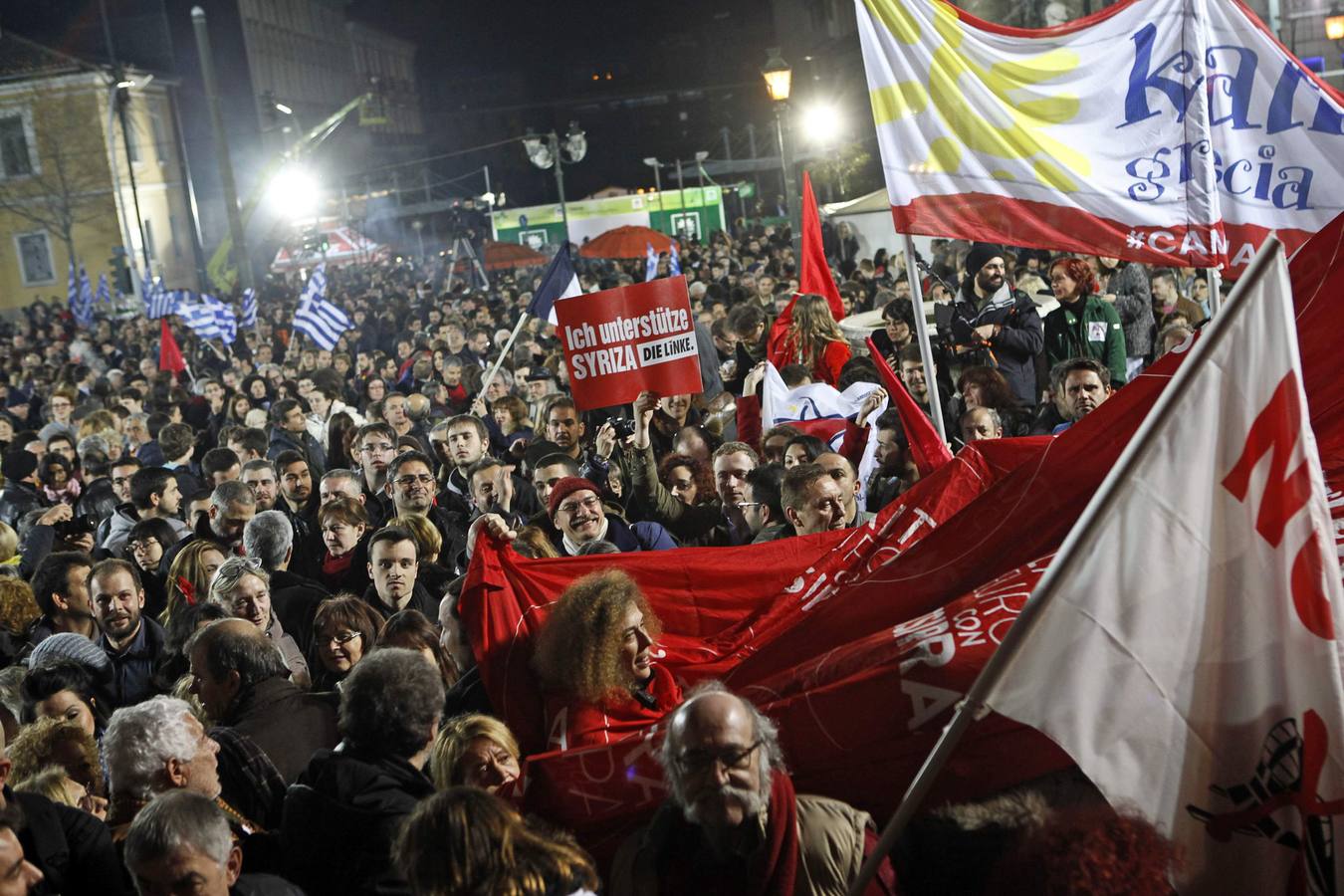 Tsipras (Syriza) hace historia con un gran triunfo que le convierte en el líder más joven del país heleno con el primer Gobierno de izquierda radical de Europa