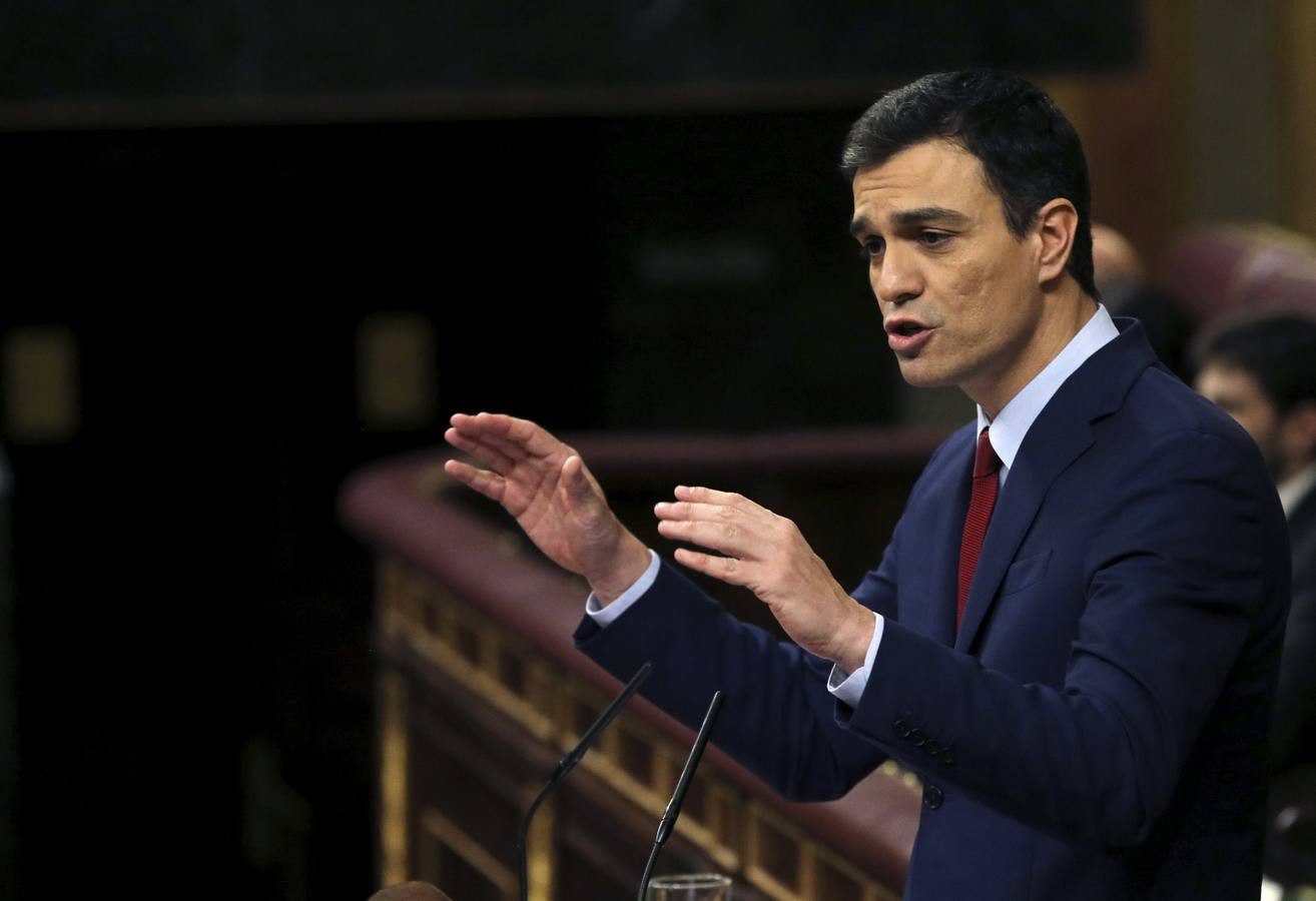 Sánchez acusa a Rajoy de mentir. El líder del PSOE, Pedro Sánchez, ha acusado al presidente del Gobierno, Mariano Rajoy, de mentir, durante su intervención en el Debate sobre el Estado de la Nación.