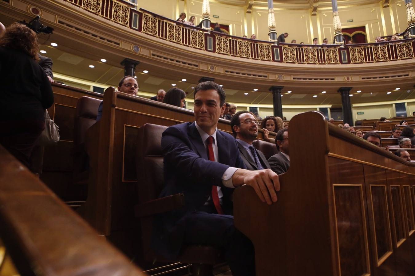 Pedro Sánchez, ante su primer debate. MADRID. El líder del PSOE, Pedro Sánchez, al inicio de la primera jornada del último Debate del estado de la Nación de la legislatura, el cara a cara parlamentario más importante de un año eminentemente electoral en el que se mide con el presidente del Gobierno, Mariano Rajoy.