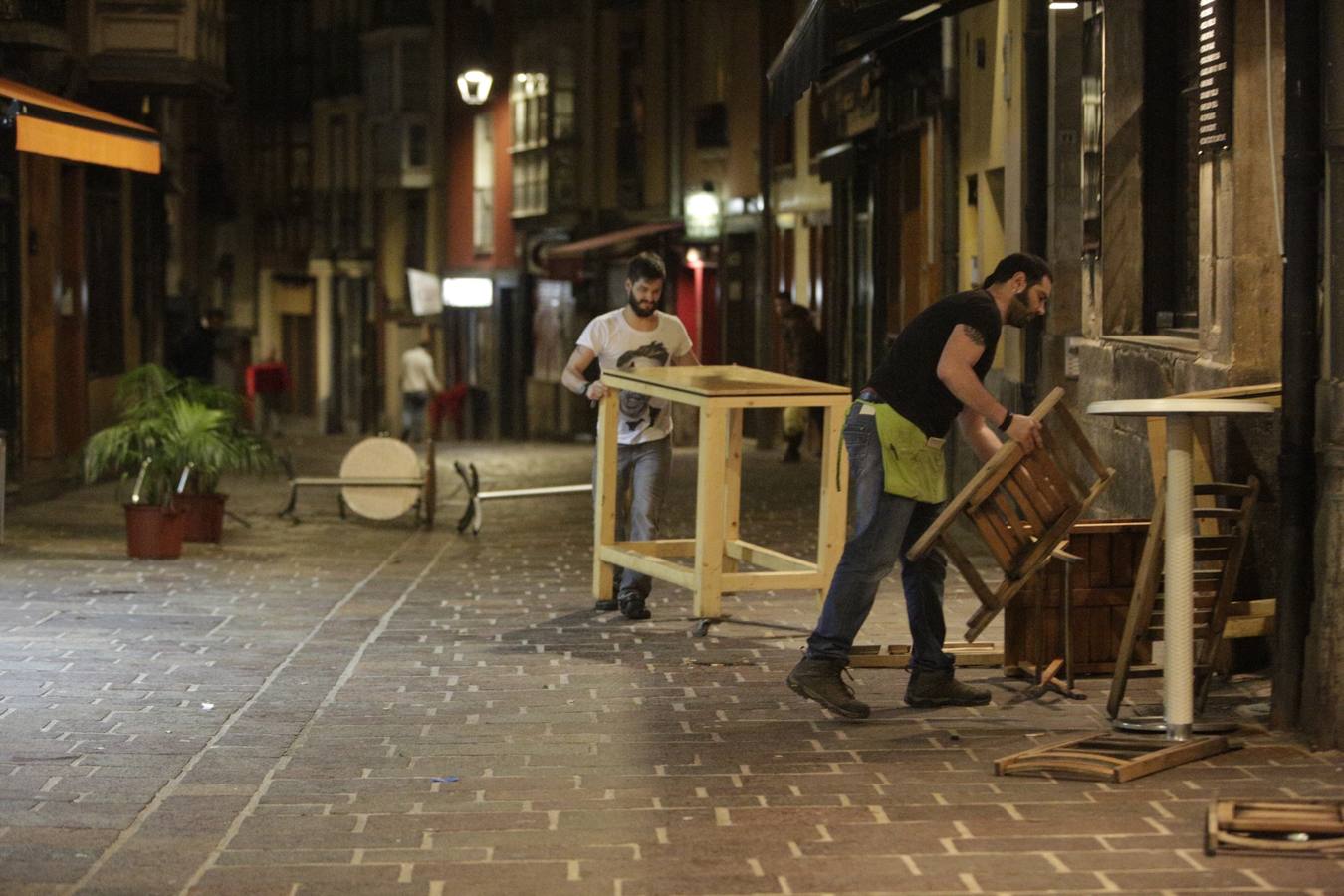 Batalla campal en Vitoria tras la manifestación en memoria de las víctimas del 3 de marzo