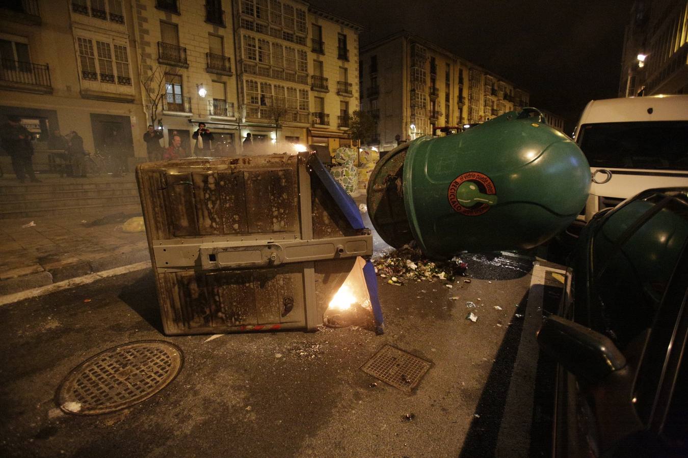 Batalla campal en Vitoria tras la manifestación en memoria de las víctimas del 3 de marzo