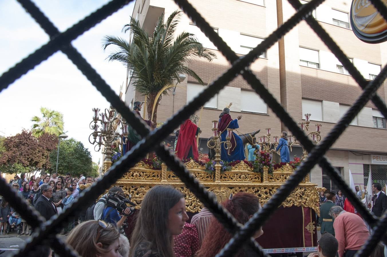 Domingo, 29 de marzo. Comienza la Semana Santa en Badajoz con la procesión de La Burrita.