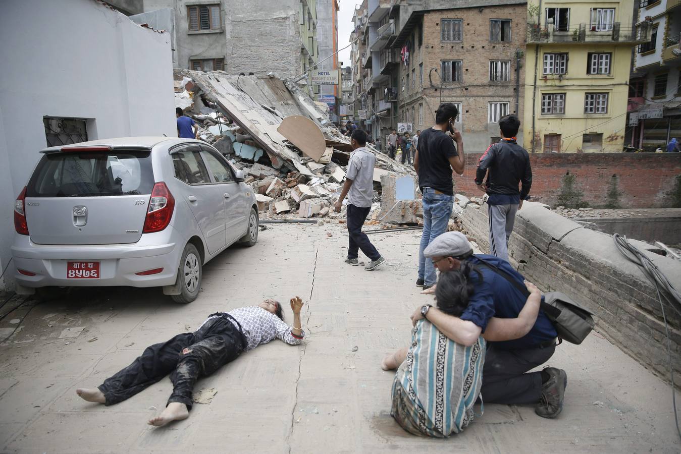 Pánico y dolor en Nepal tras un terremoto de 7,9 grados