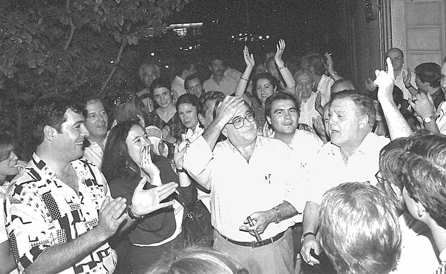 1996- Luis Ramallo en la fiesta del Partido Popular tras las elecciones generales en Badajoz