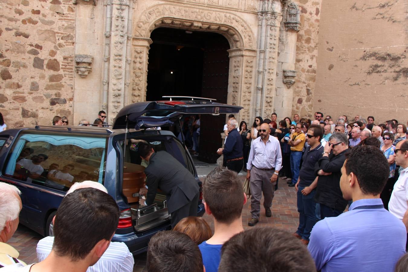 Entierro del joven Alejandro Barrera