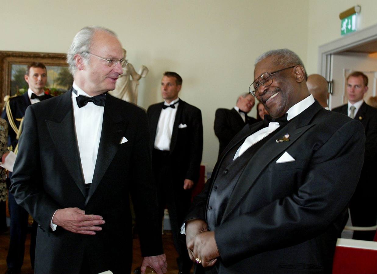 B. B. King, junto al rey Carlos XVI Gustavo de Suecia, en 2004.