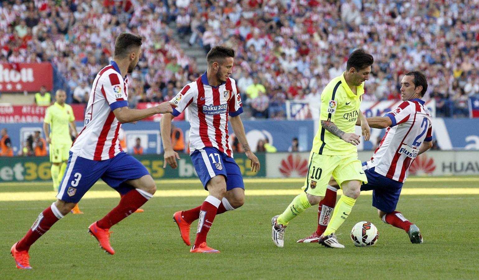 Domingo, 17 de mayo: El Fútbol Club Barcelona se proclama campeón de liga en la jornada 37 frente al Atlético de Madrid, al vencer en el Vicente Calderón por 0-1. Fotografías: Agencias.