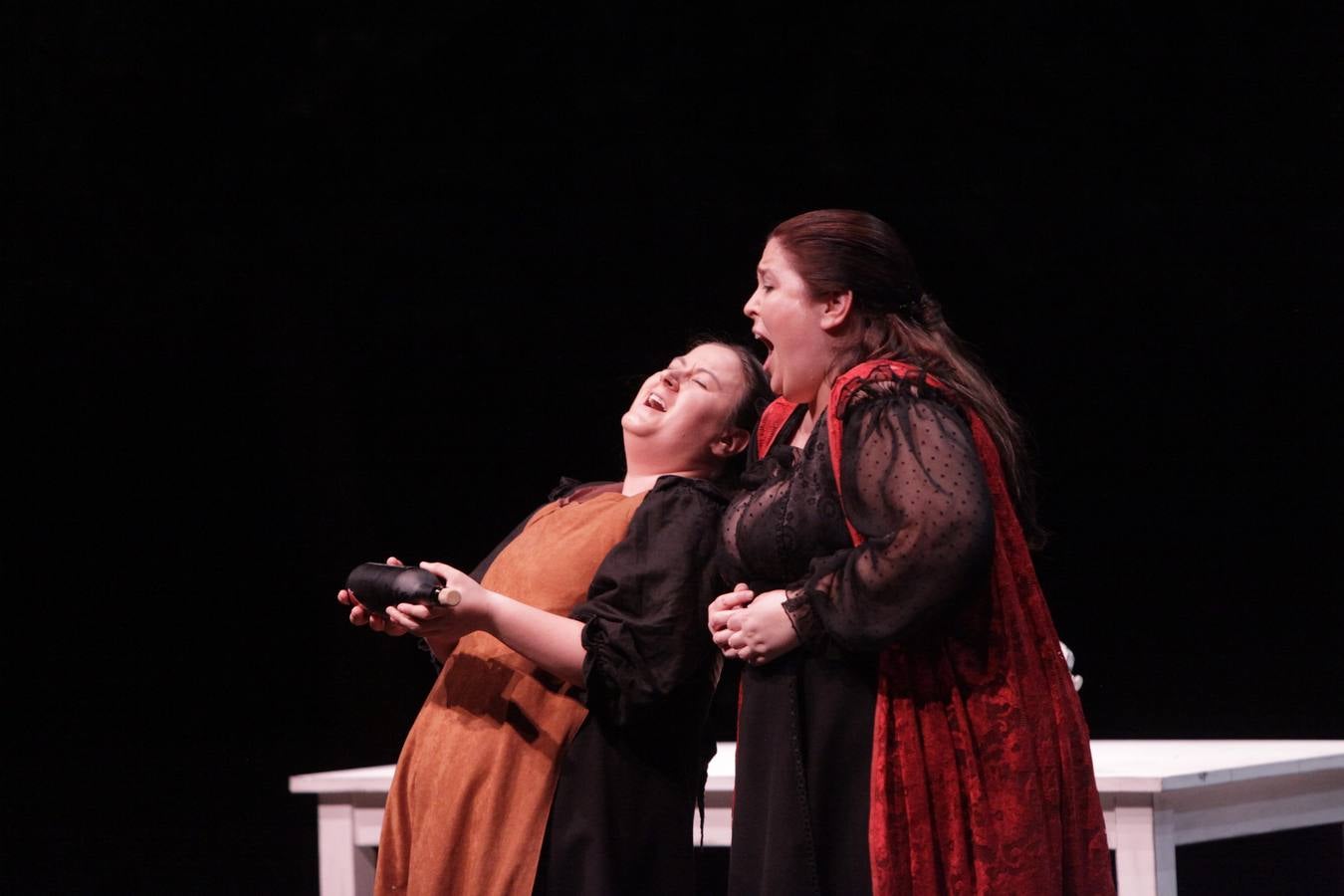 &#039;Juego de Damas&#039; abre el Clásico de Cáceres