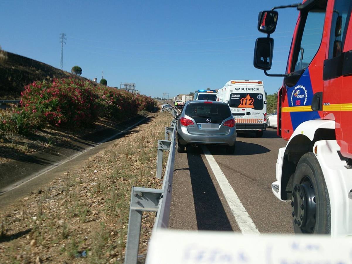 Doble accidente en la A-5 cerca de Lobón