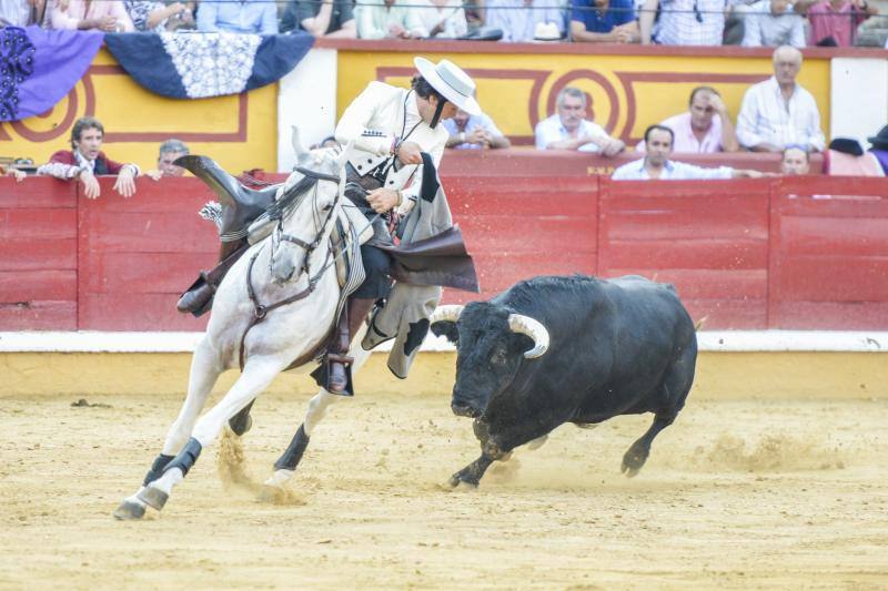 Las mejores imágenes de la corrida de rejones