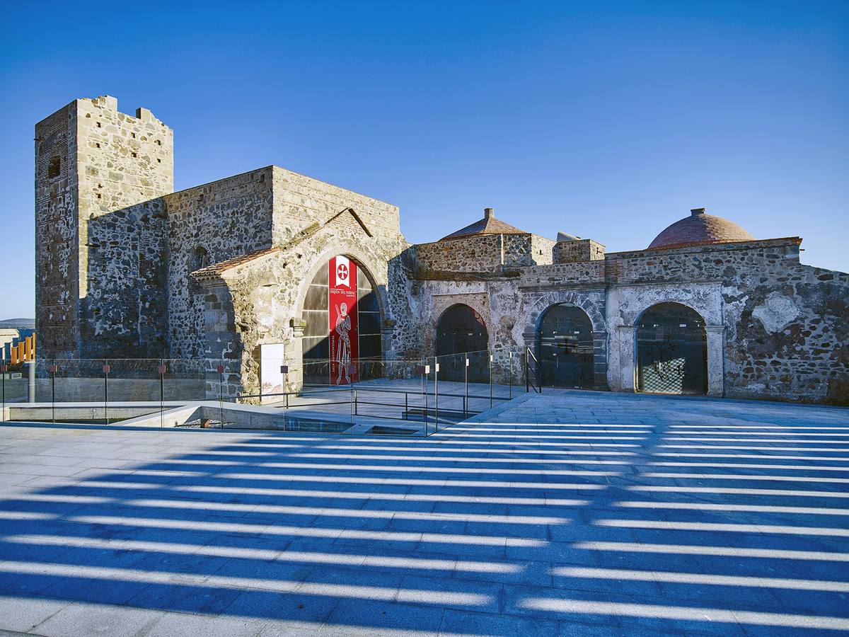 Imagen del interior de San Juan Bautsita tras su restauración