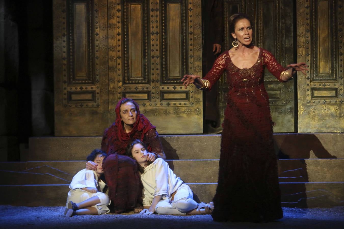 Ensayo de Medea, entre el mito y lo terrenal