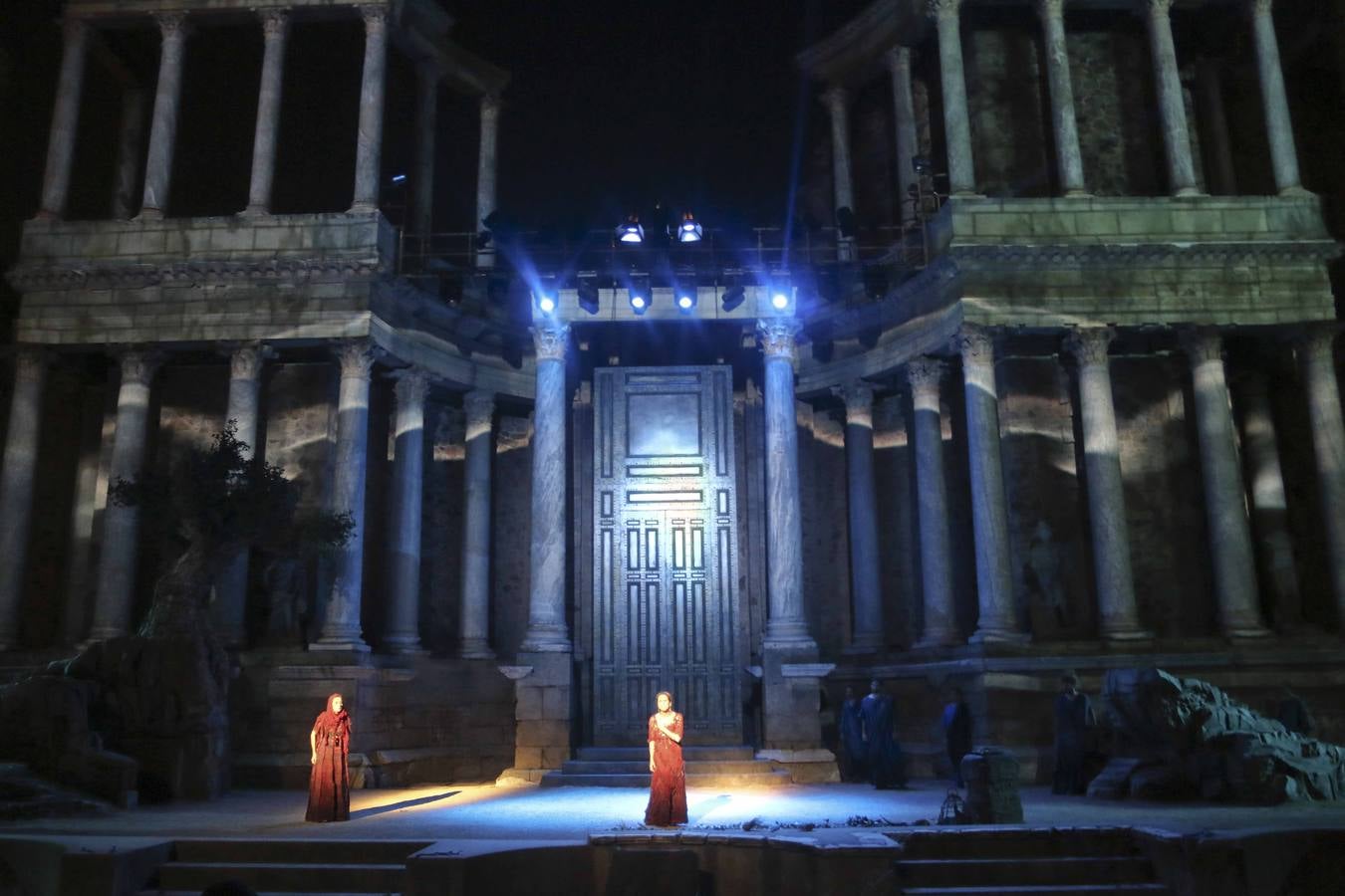 Ensayo de Medea, entre el mito y lo terrenal