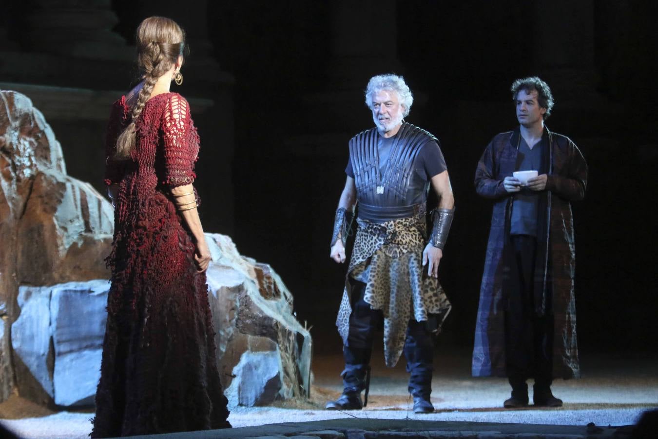 Ensayo de Medea, entre el mito y lo terrenal