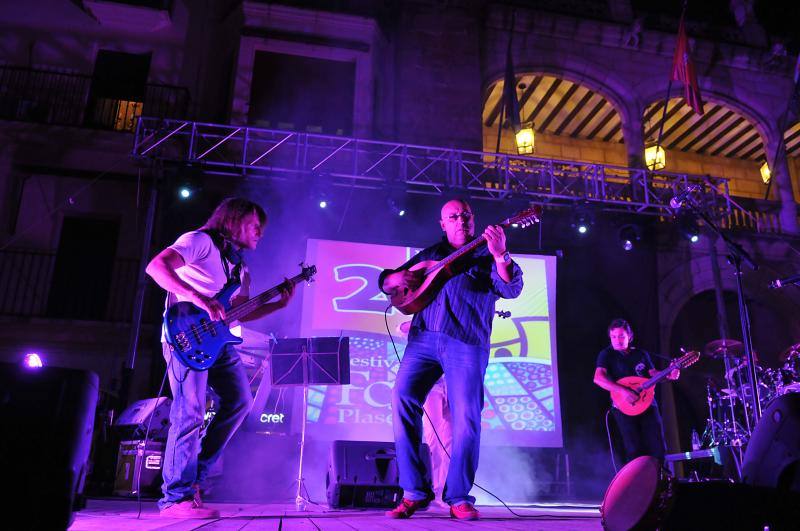 La segunda jornada del festival Folk de Plasencia, en imágenes