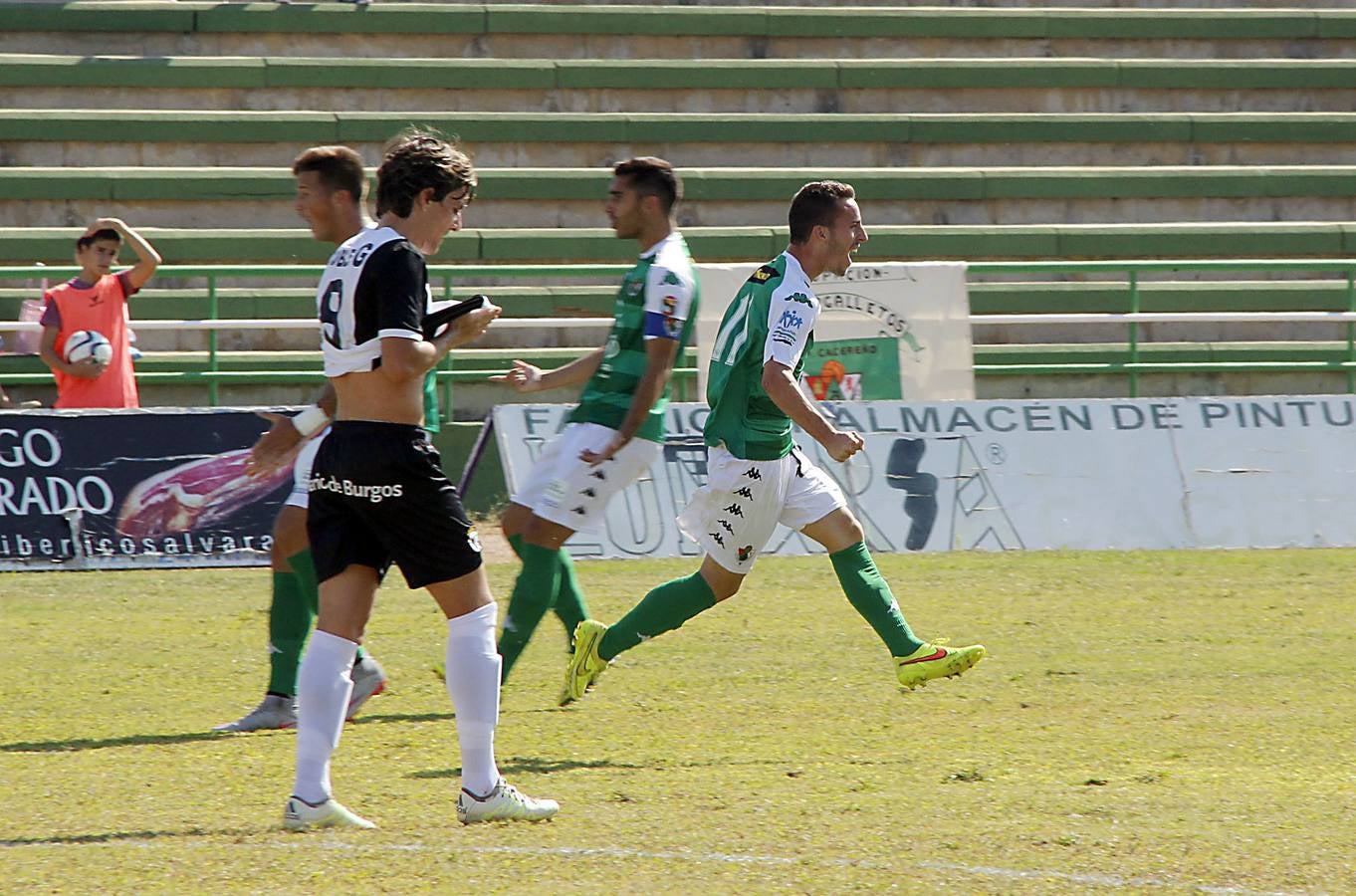 Victoria del Cacereño ante el Burgos (1-0)