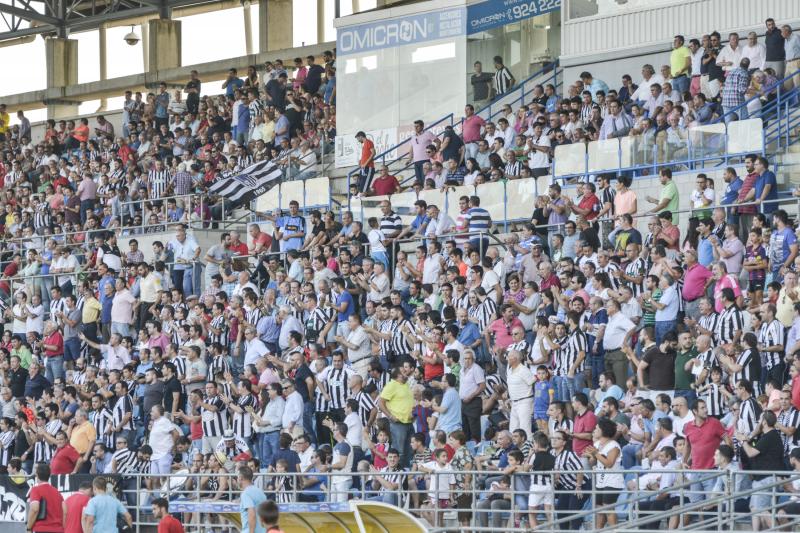 Empate sin goles entre el Badajoz y el Extremadura