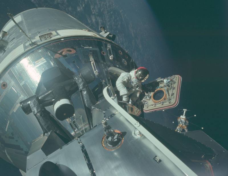 Imágenes inéditas del hombre en la Luna