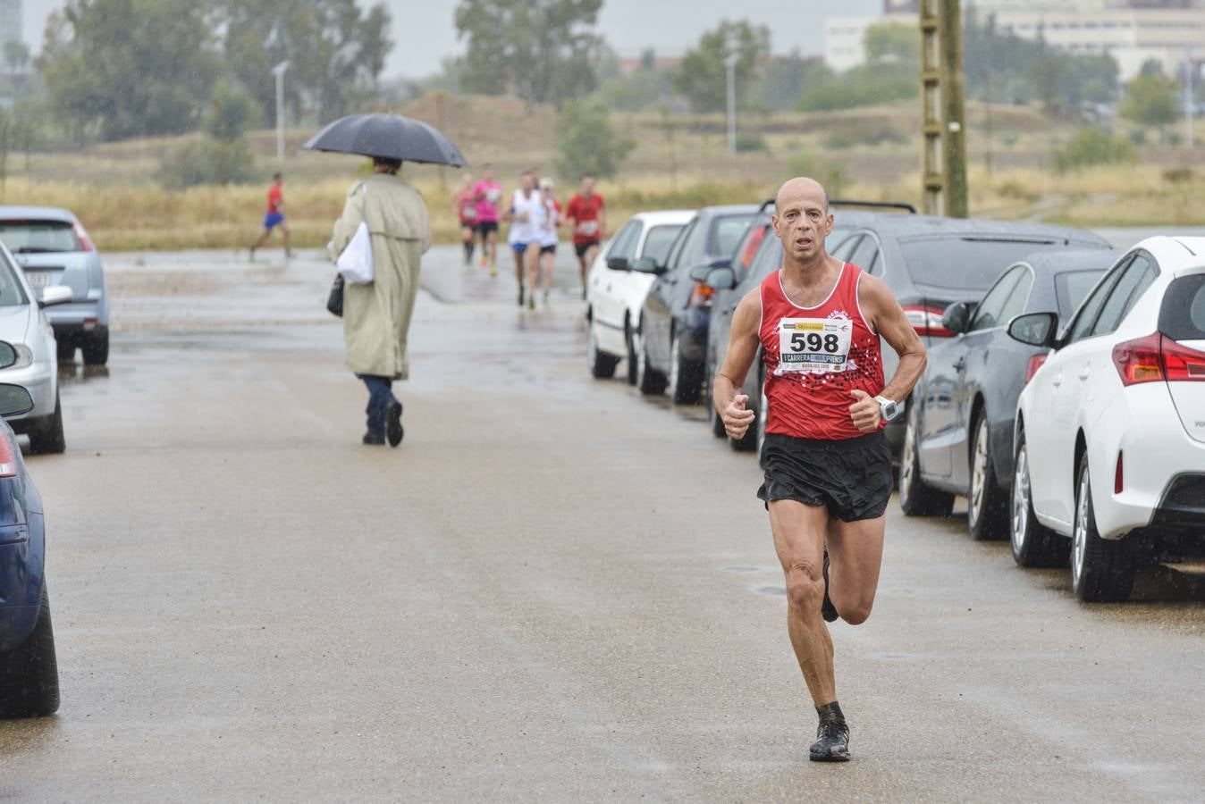 Búscate en las fotos de la I carrera de la prensa de Badajoz
