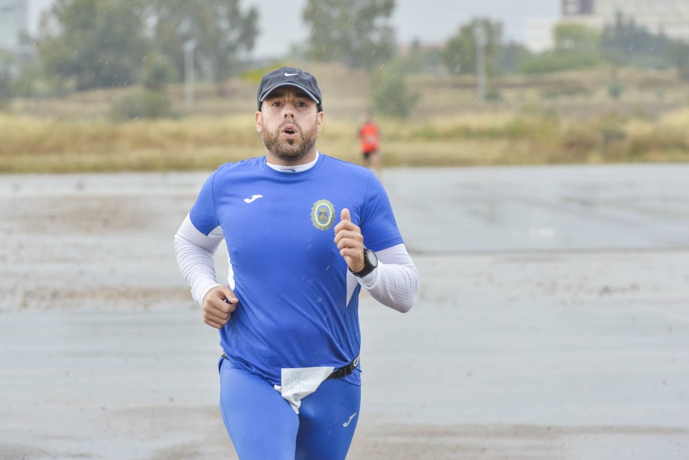 Búscate en las fotos de la I carrera de la prensa de Badajoz