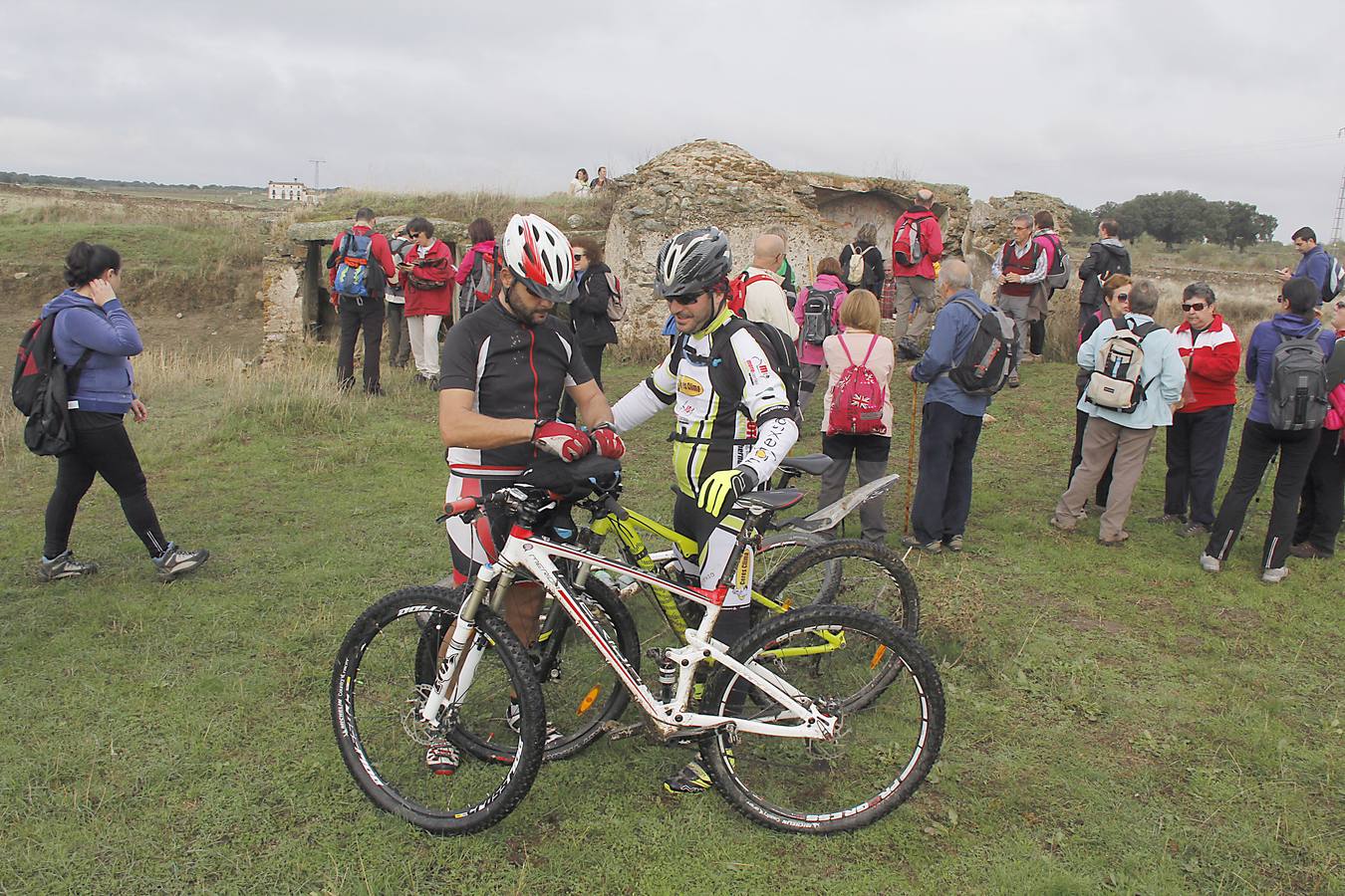 Ruta senderista para pedir la protección de la ermita de San Jorge