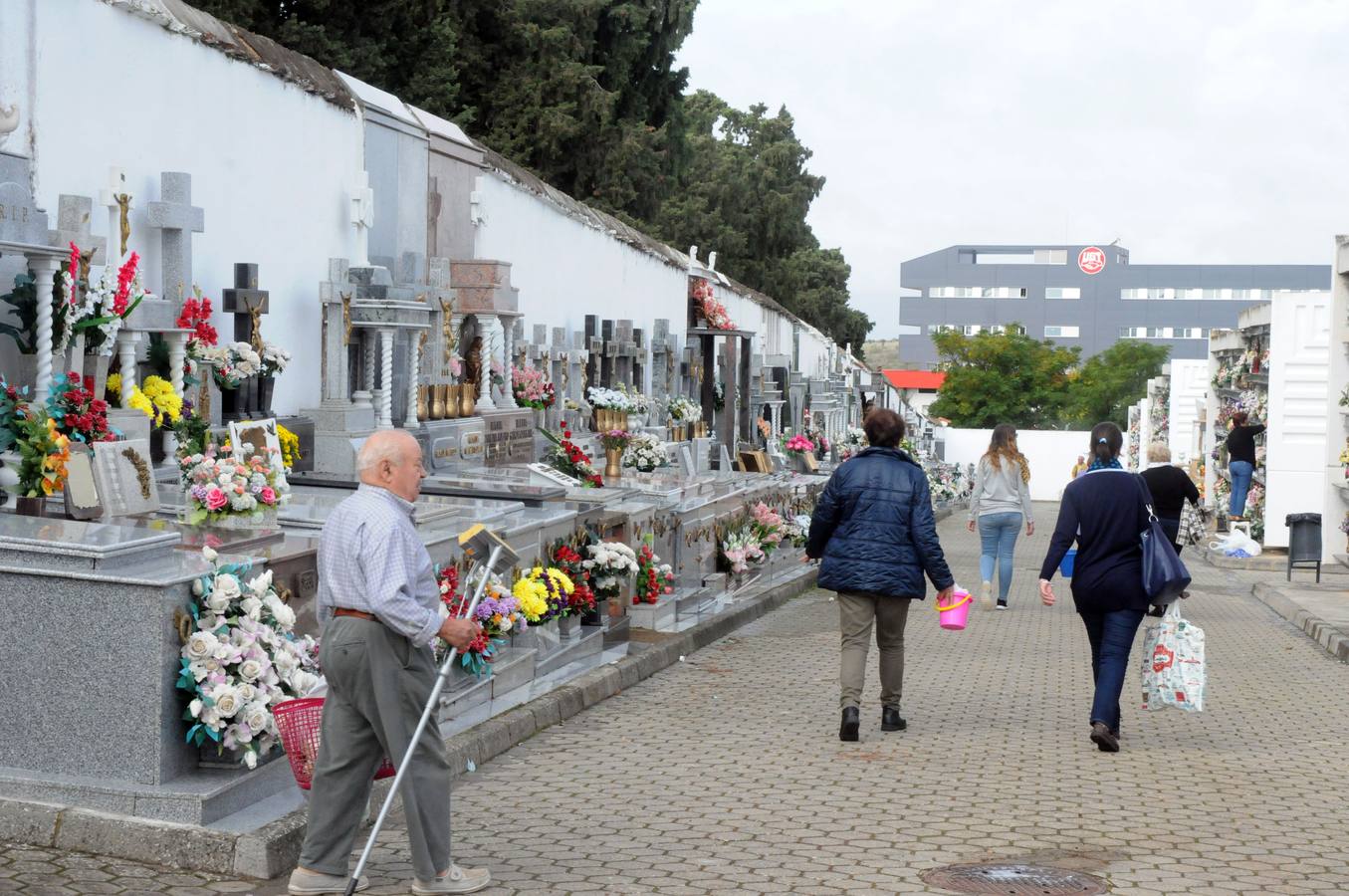 El cementerio emeritense habilitará una zona para columbarios