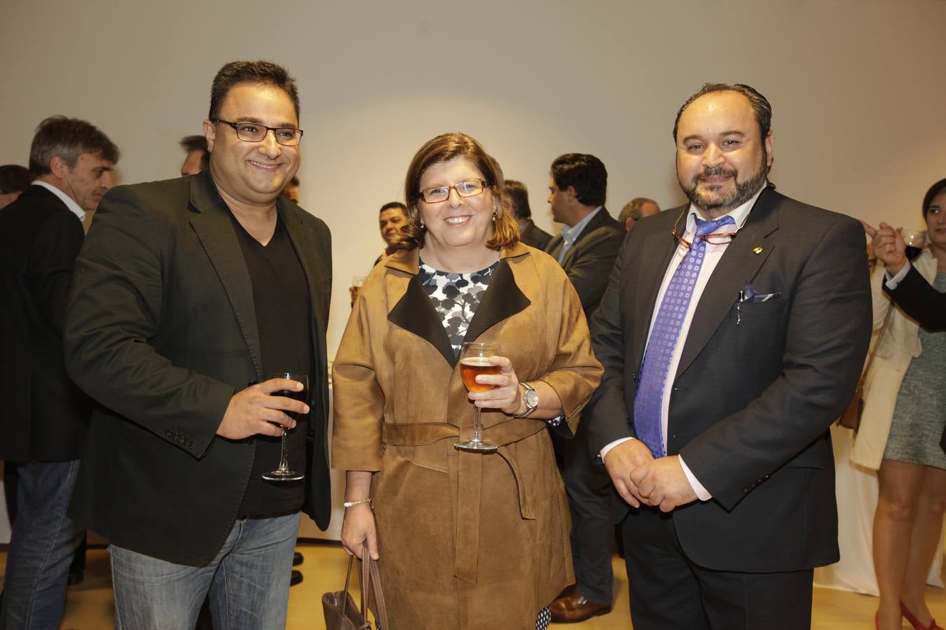 Luis Miguel Oliver, María Victoria Domínguez y Fernando Molina