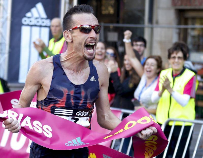 Las imágenes de la dura medio maratón Behobia-San Sebastián