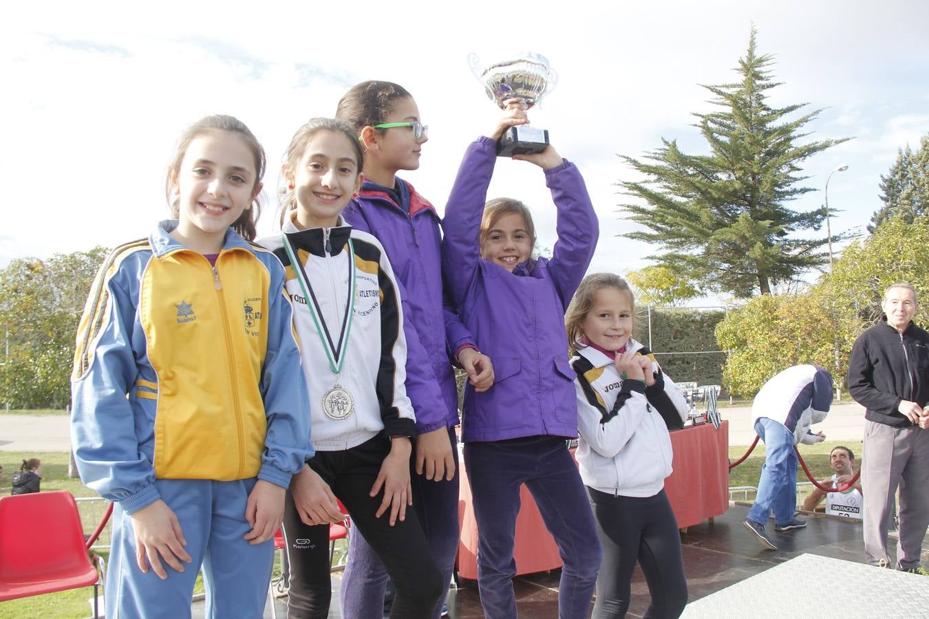 Más de 1.200 atletas, en el Trofeo Diputación de Campo a Través