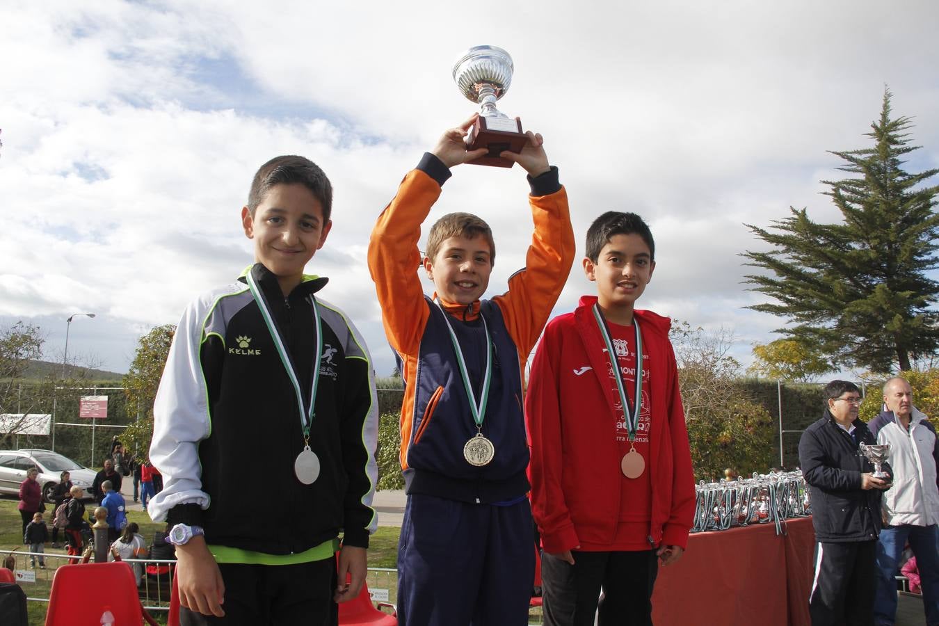 Más de 1.200 atletas, en el Trofeo Diputación de Campo a Través