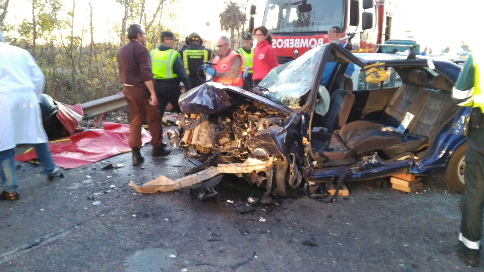 Dos heridos graves en un accidente entre Montijo y Torremayor