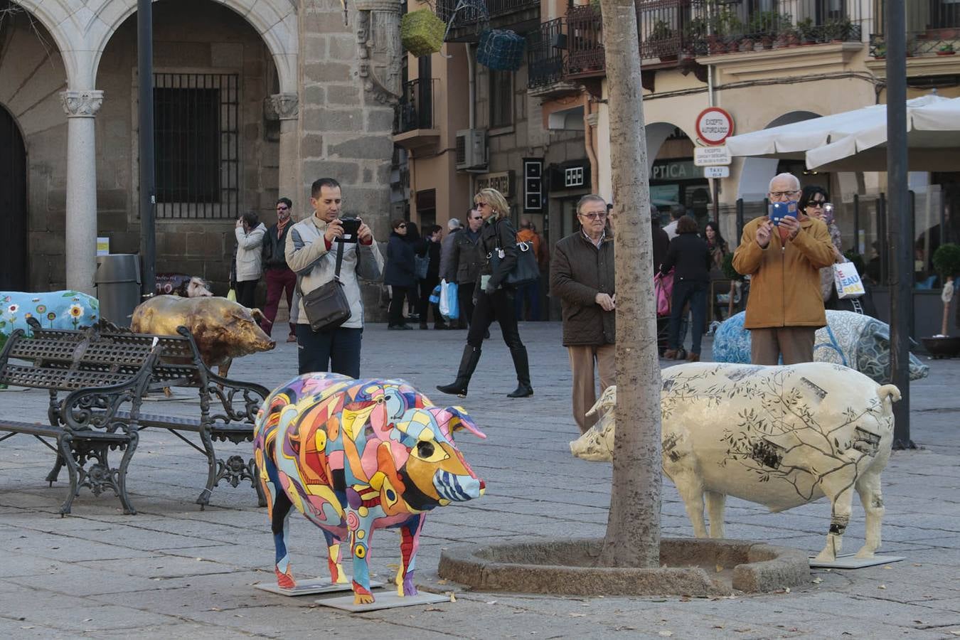Inauguración de la Iberian Pork Parade en Plasencia