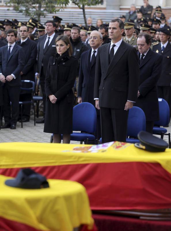 Llegada de los restos de los agentes asesinados en Kabul y funeral