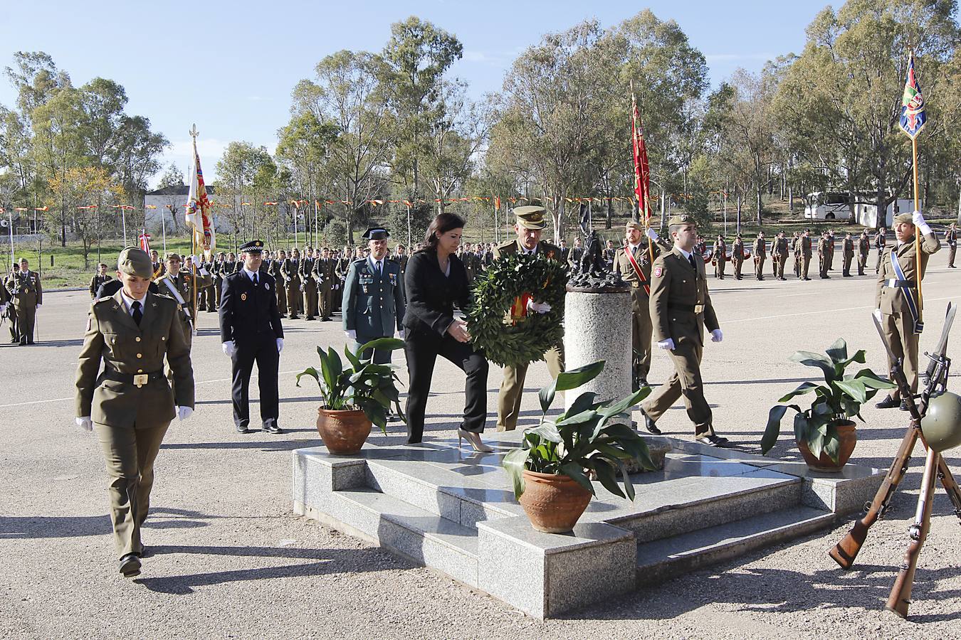 599 jóvenes soldados juran bandera en Cáceres