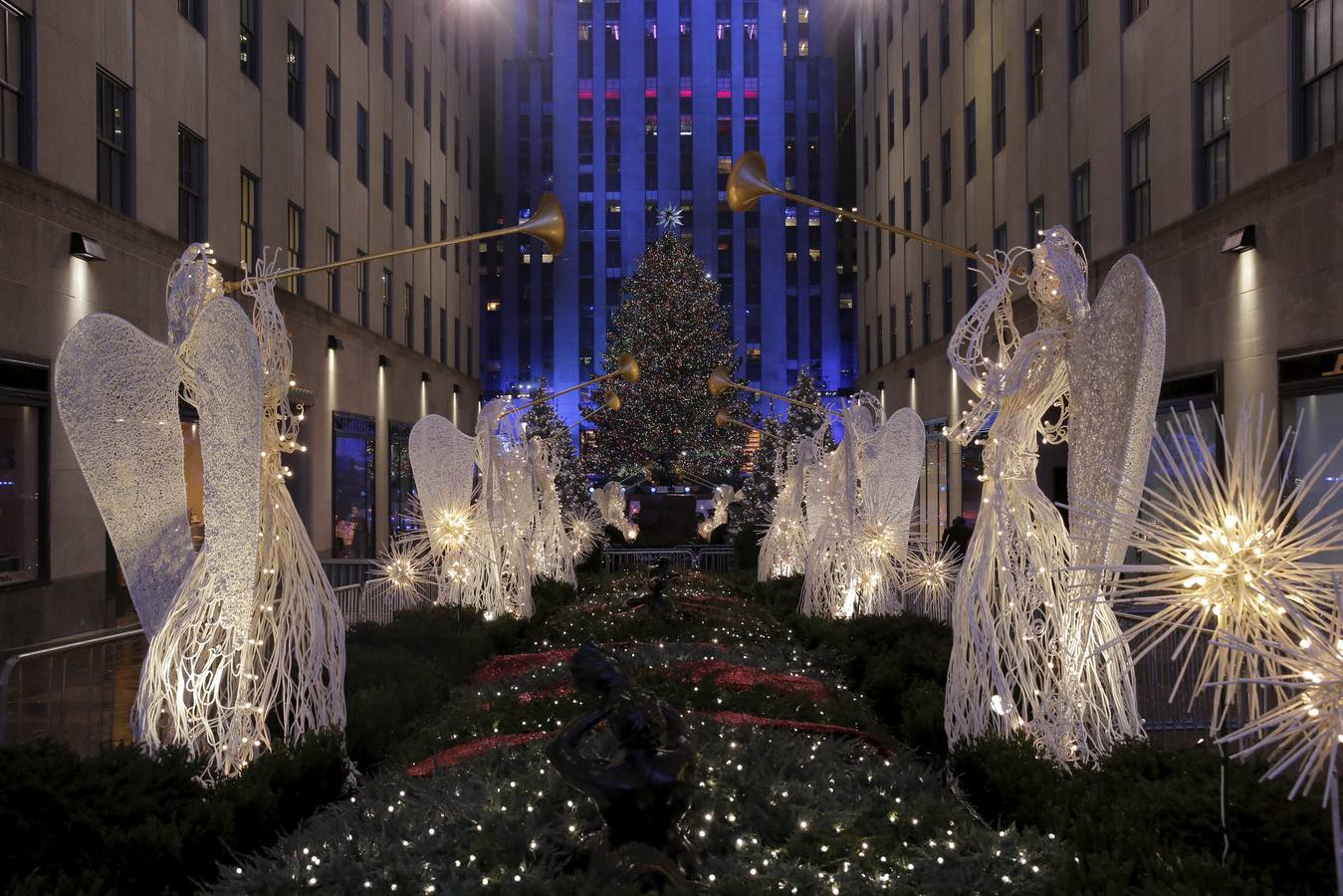 Decoración navideña en Rockefeller Center en Manhattan, Nueva York.