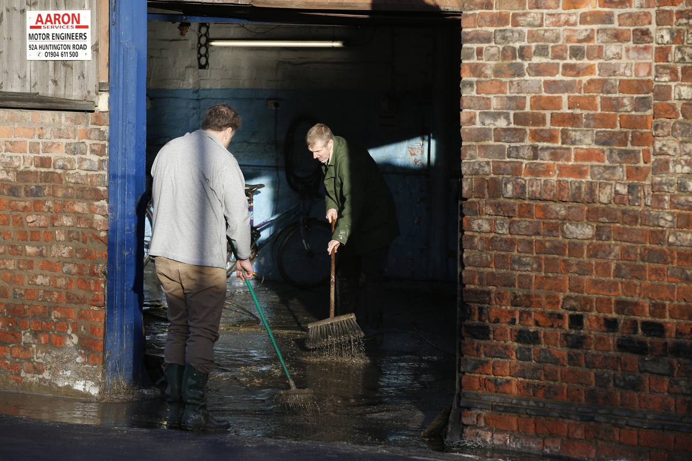 Martes, 29 de diciembre: Inundaciones sin precedentes en el norte de Inglaterra obligaron a evacuar miles de hogares en la ciudad de York Fotografías: Andrew Yates