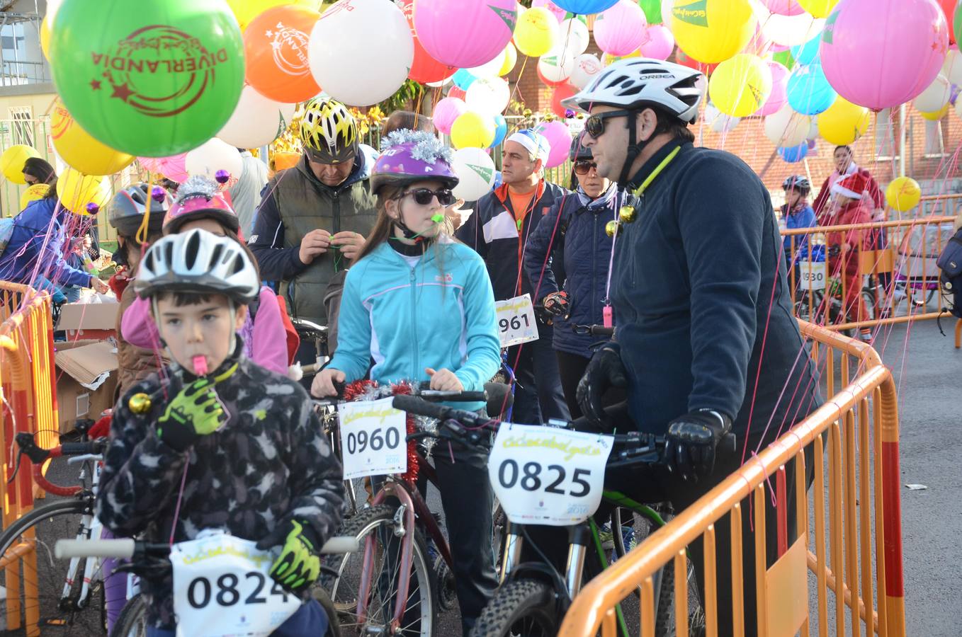 Sábado, 2 de enero: La quinta edición de la Ciclocabalgata de Badajoz desbordó las expectativas de la organización por el número de asistentes. Fotografías: Casimiro Moreno
