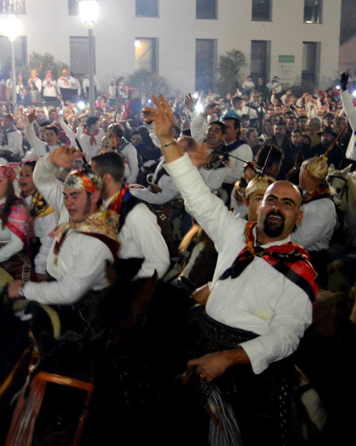 Júbilo y devoción en Navalvillar de Pela por San Antón