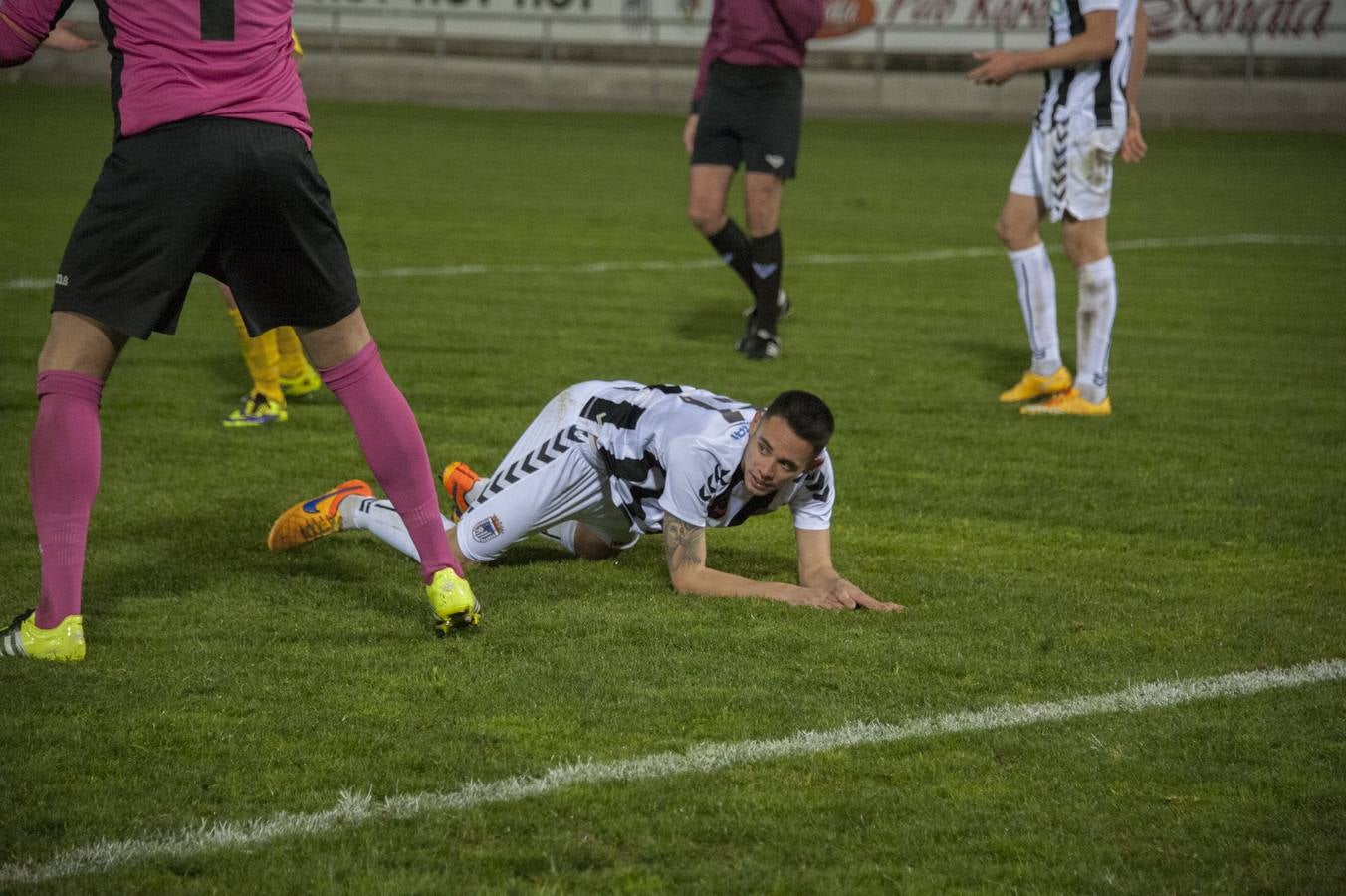 El CD Badajoz empata con el Olivenza