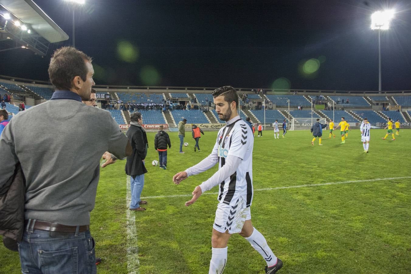 El CD Badajoz empata con el Olivenza