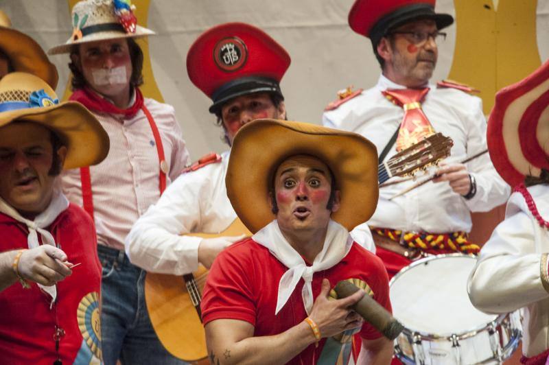 Actuación de Los Mirinda.