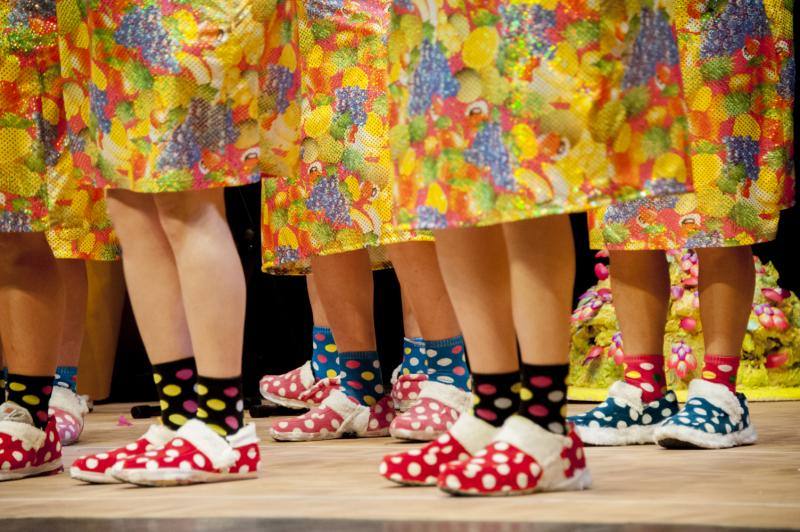 Actuación de la murga Pa 4 días.