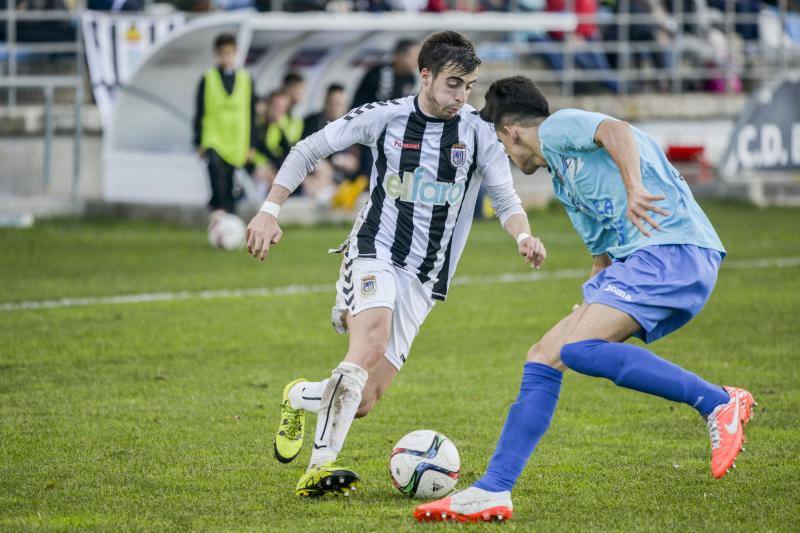 Victoria del CD Badajoz ante el Azuaga (3-2)