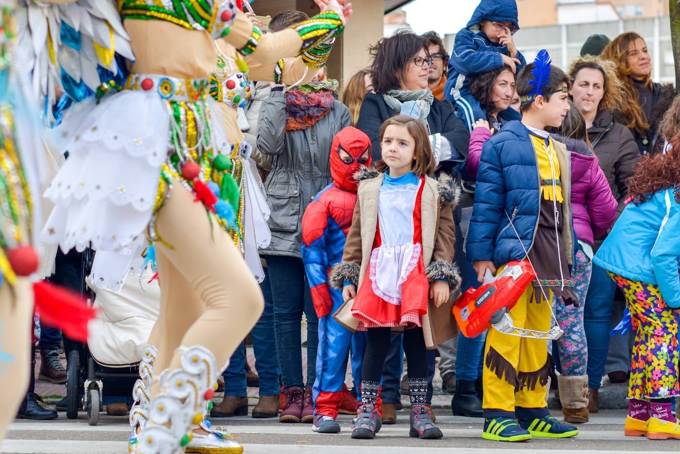 Ambiente en el desfile de comparsas de Badajoz 2016