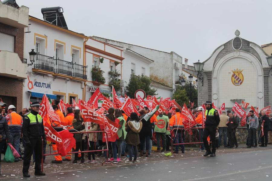 Concentración contra el cierre de la mina Aguablanca en Monesterio