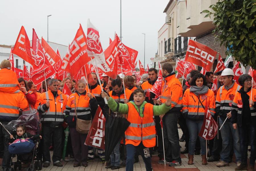 Concentración contra el cierre de la mina Aguablanca en Monesterio