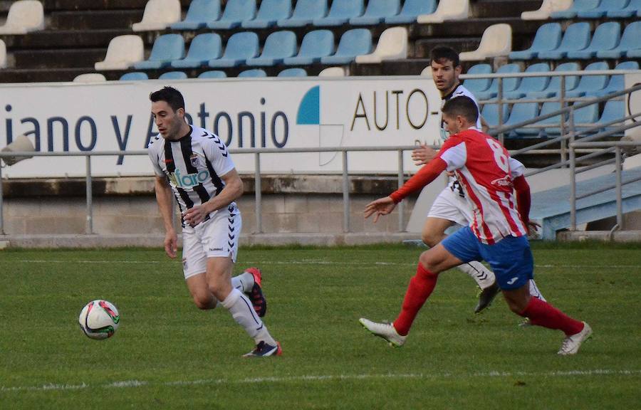 El CD Badajoz se impone al Don Benito