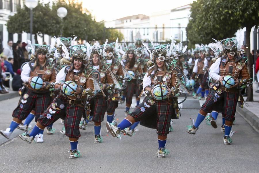 La Garrovilla baila a ritmo de Carnaval