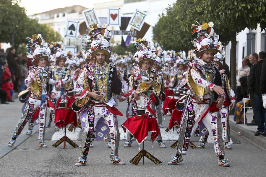 La Garrovilla baila a ritmo de Carnaval