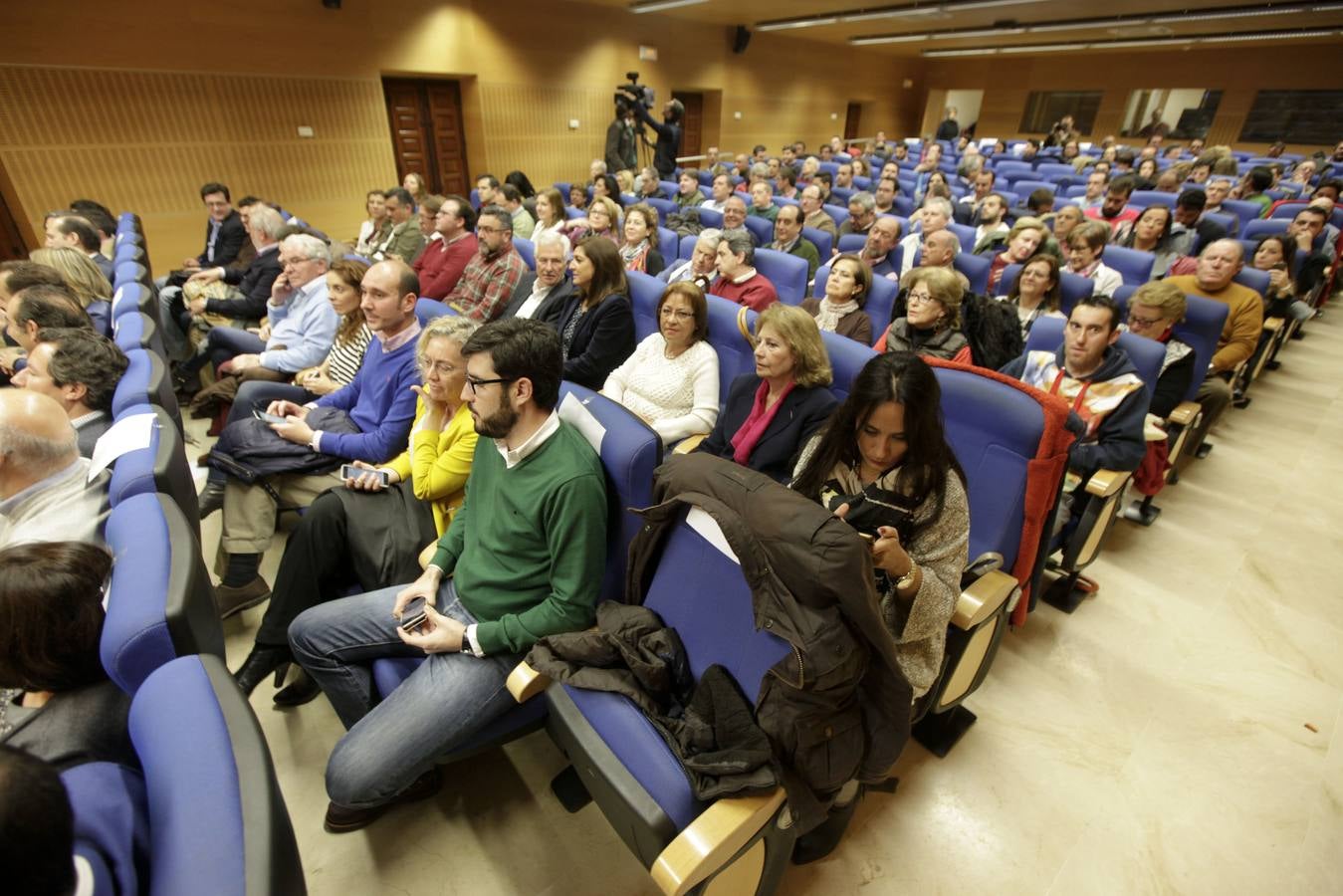 Dolores de Cospedal visita Cáceres